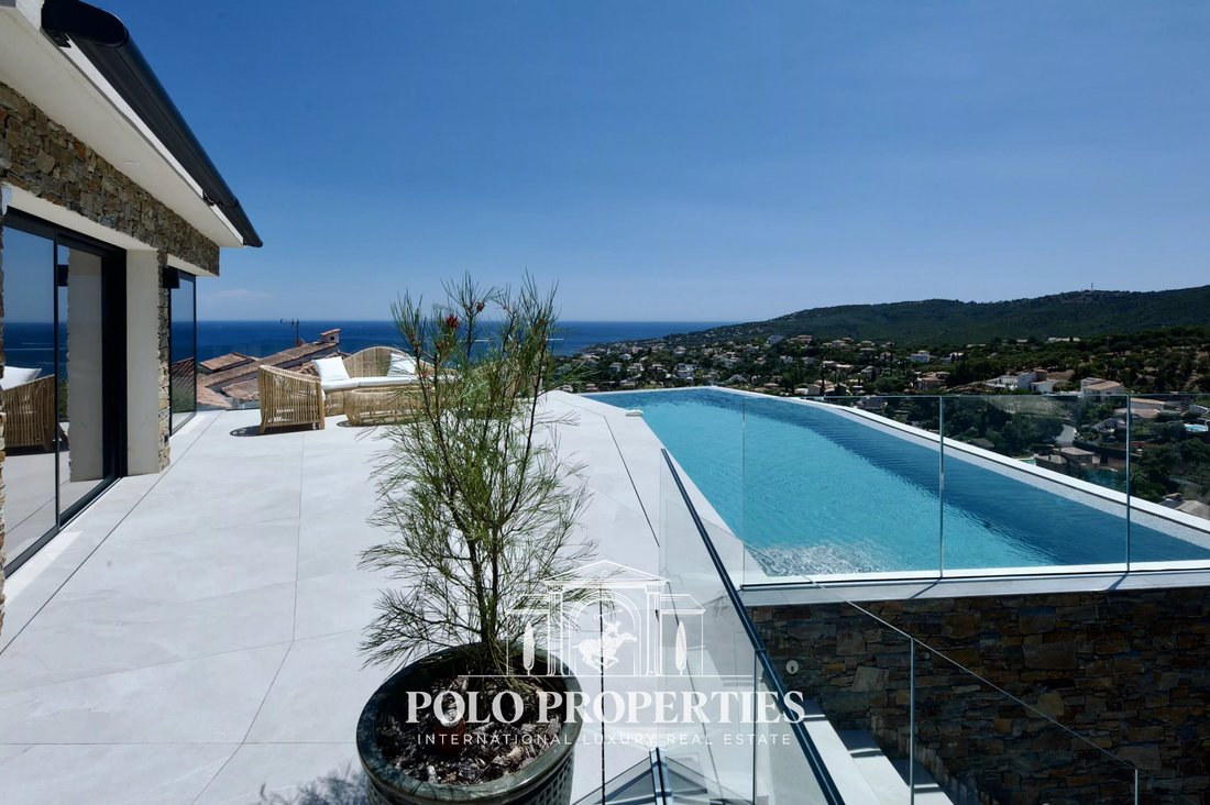 Villa à Les Issambres, Roquebrune-sur-Argens, France 4 - 18350964