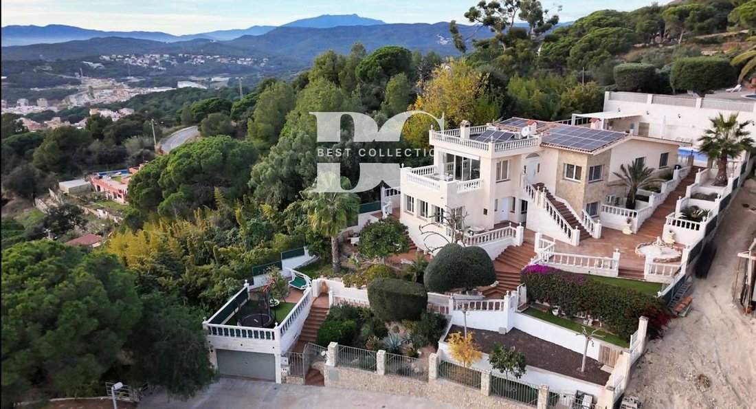 Villa in Lloret de Mar, Catalonia, Spain 4 - 18351668