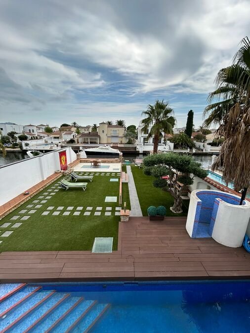 Villa in Empuriabrava, Catalonia, Spain 1 - 18351251