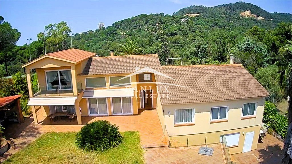Chalet in Tossa de Mar, Catalonia, Spain 2 - 18351375