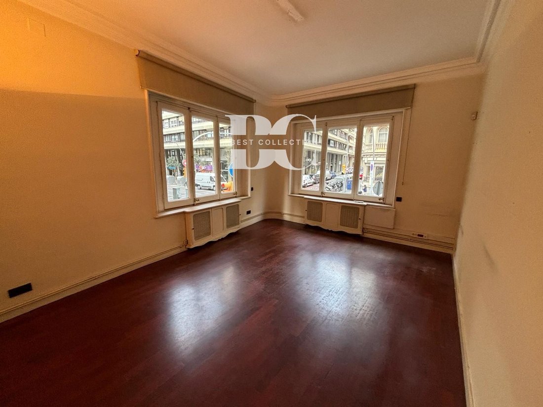 Apartment in Sarrià-Sant Gervasi, Barcelona, Spain 3 - 18352044