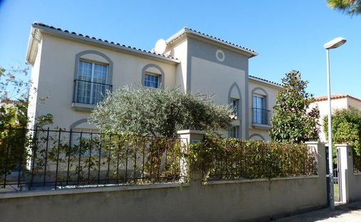 Villa in Empuriabrava, Katalonien, Spanien 1