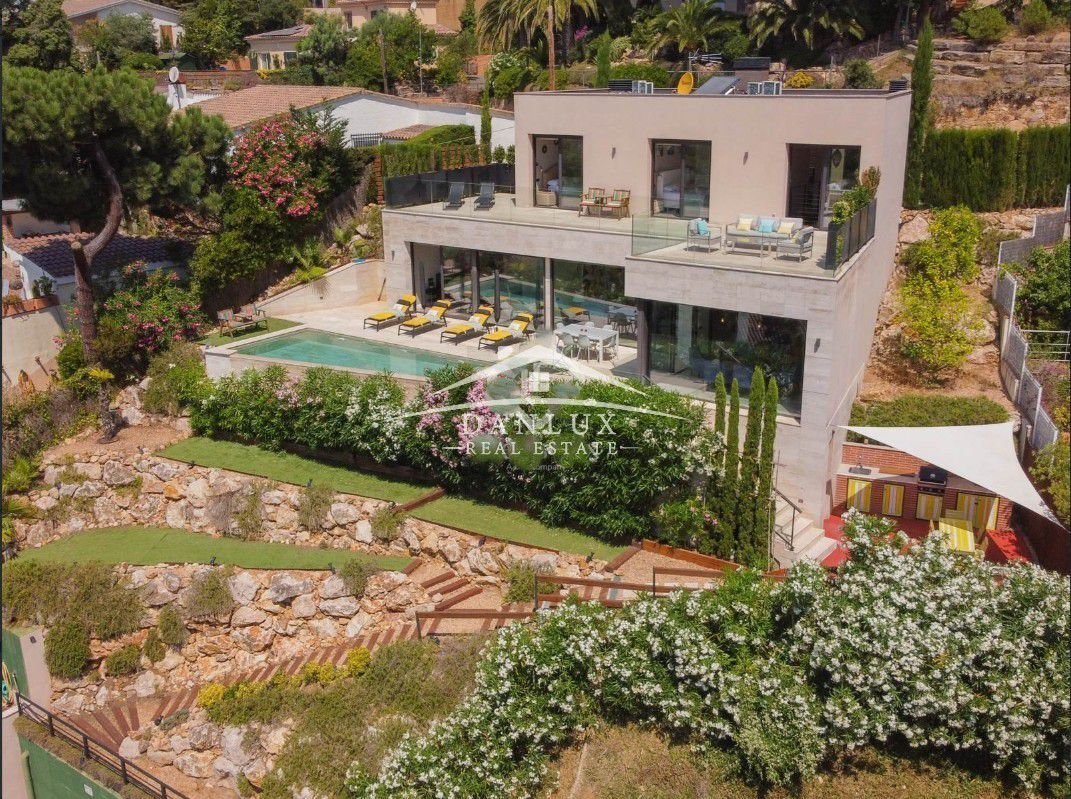 Chalet in Tossa de Mar, Catalonia, Spain 4 - 18351703