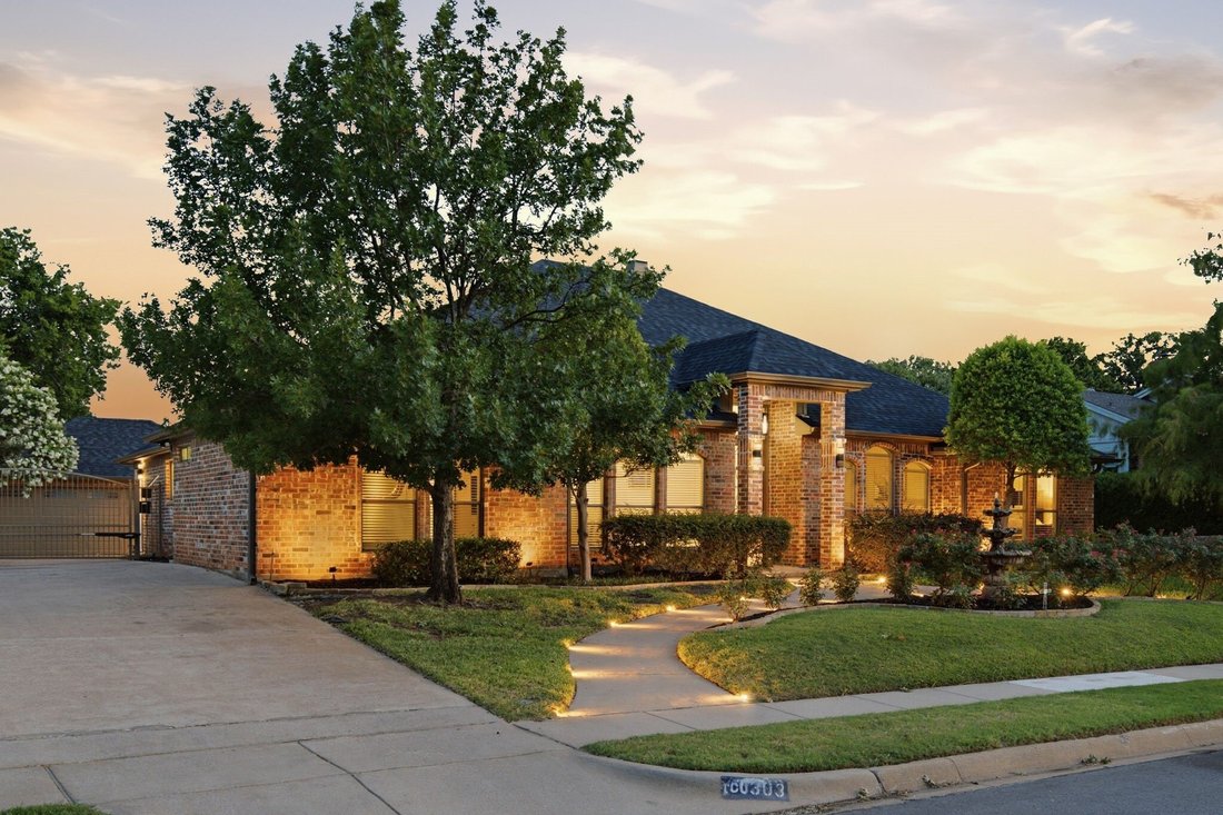 House in Bedford, Texas, United States 3 - 18353748