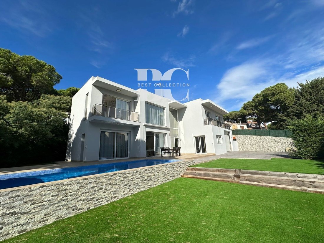 Chalet in Calonge i Sant Antoni, Catalonia, Spain 2 - 18351183