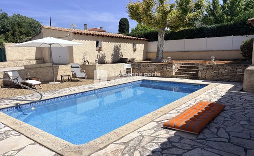 Villa in Saint-Cyr-sur-Mer, Provence-Alpes-Côte d'Azur, France 1
