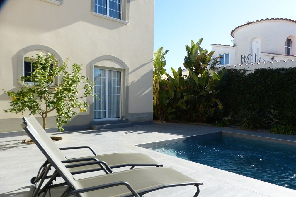 Villa in Empuriabrava, Catalonia, Spain 4 - 18351370