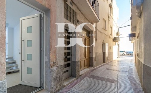 Townhouse in Roses, Catalonia, Spain 1