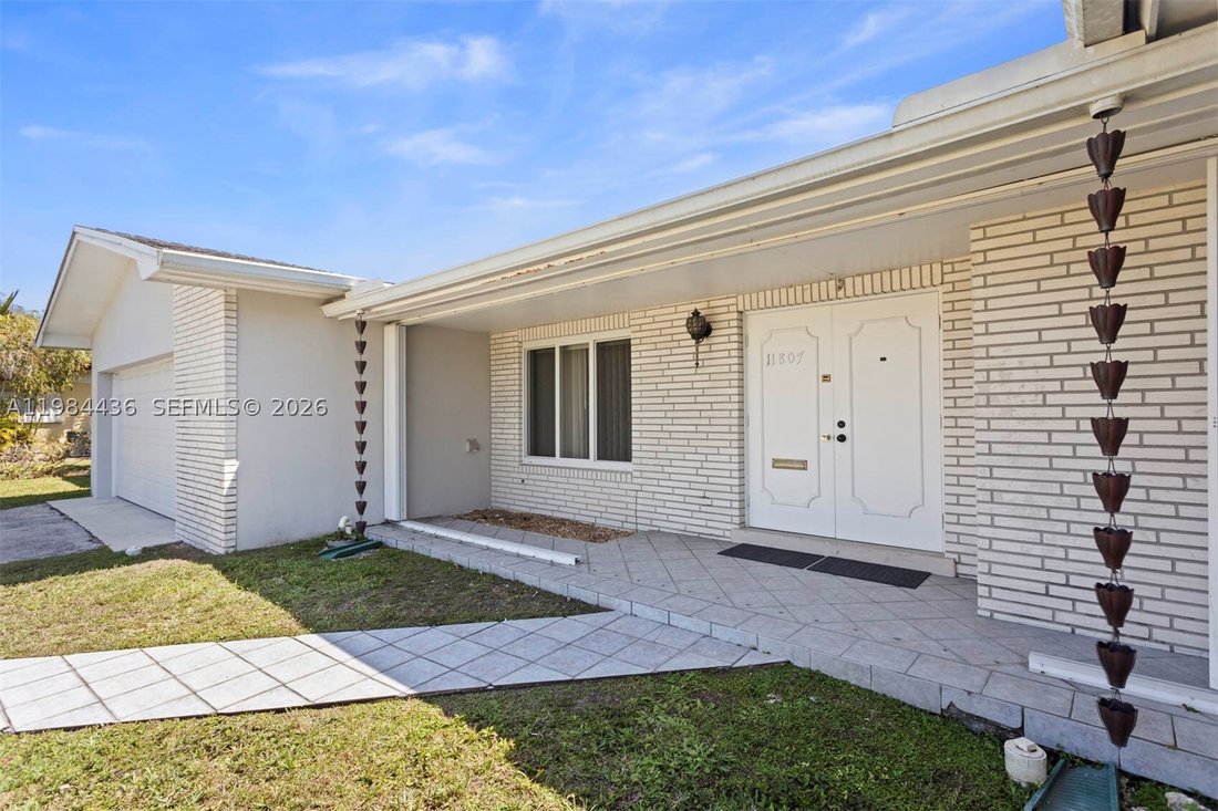 House in Miami, Florida, United States 5 - 17431336