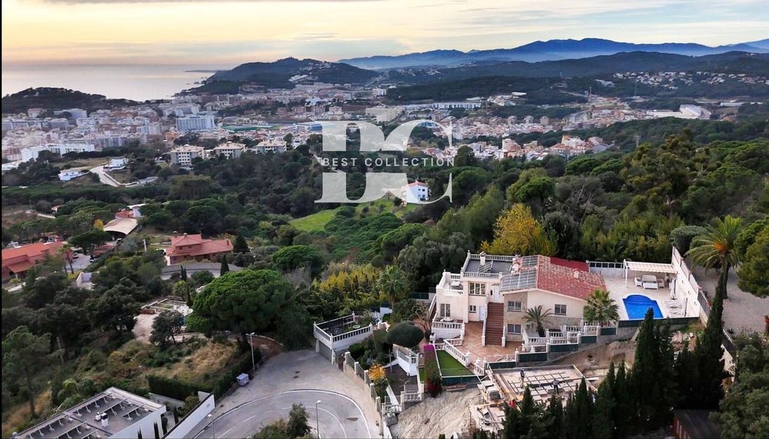 Villa in Lloret de Mar, Catalonia, Spain 5 - 18351668