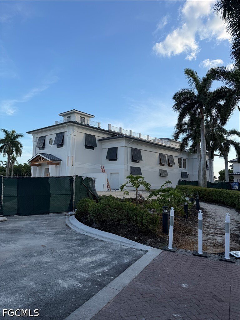 Condo in Naples, Florida, United States 5 - 18354003