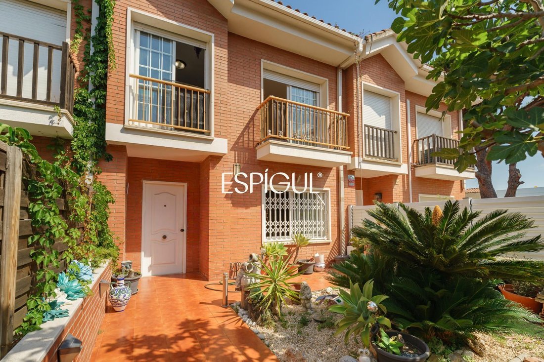 House in Premia de Mar, Catalonia, Spain 2 - 18352508