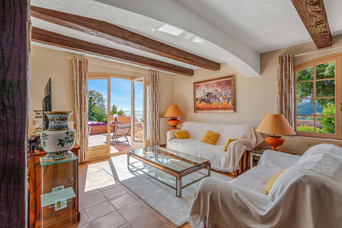 House in Roquebrune-sur-Argens, Provence-Alpes-Côte d'Azur, France 3 - 18350983