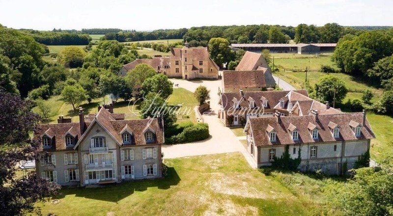 Castle in Nocé, Perche en Nocé, France 1 - 18350952
