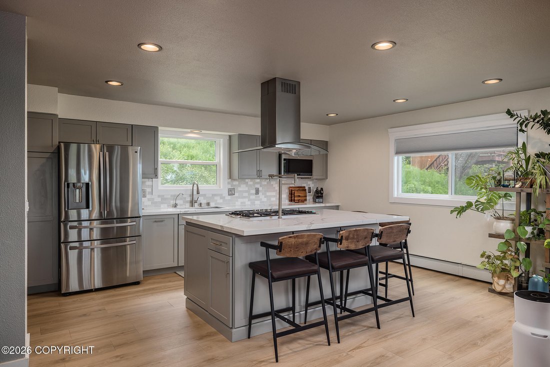 House in Anchorage, Alaska, United States 5 - 18354230