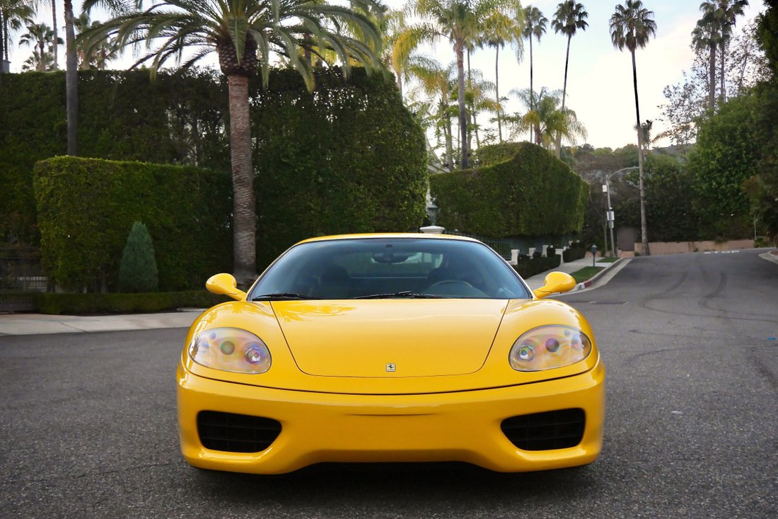 Coupe in West Hollywood, CA, United States 2 - 18353139