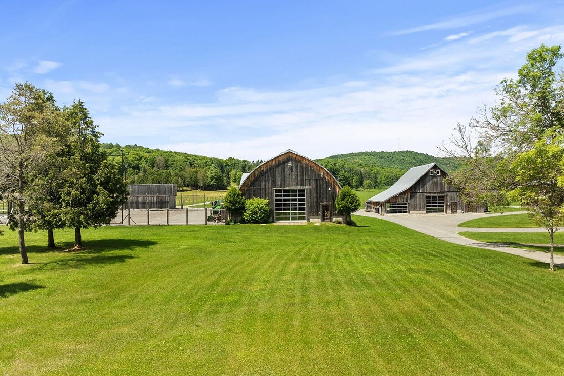 House in Brébeuf, Quebec, Canada 4 - 17800082