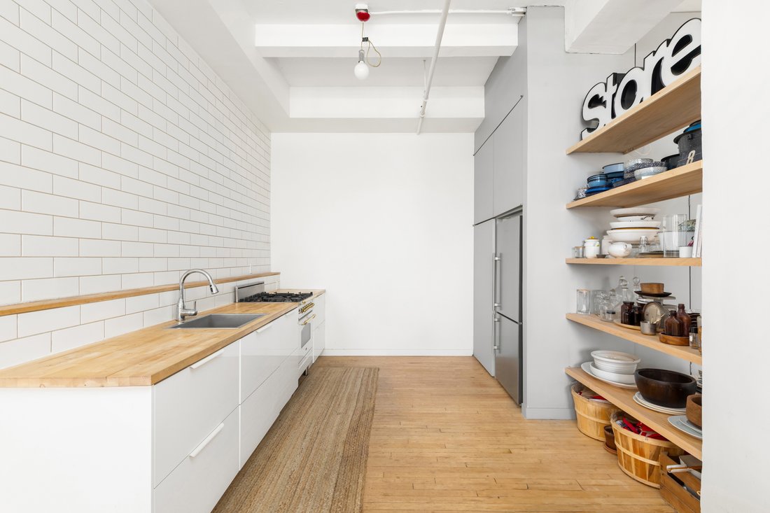 Co Op in New York, New York, United States 4 - 18355529
