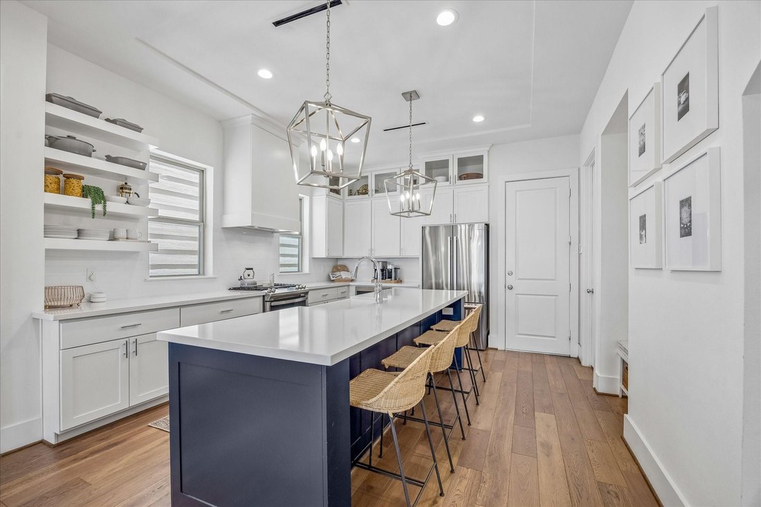 House in Houston, Texas, United States 5 - 18355388