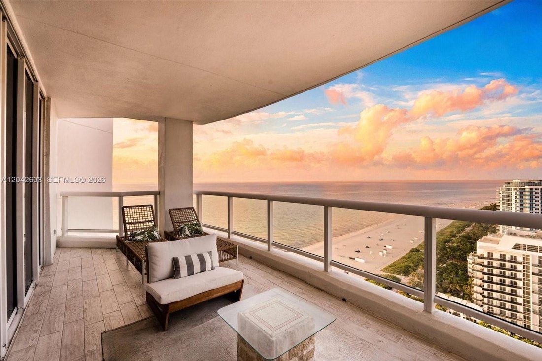 Condo in Miami Beach, Florida, United States 3 - 18355571
