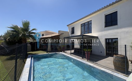 House in Peripherie, Teyran, France 1