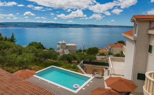 House in Jesenice, Split-Dalmatia County, Croatia 1