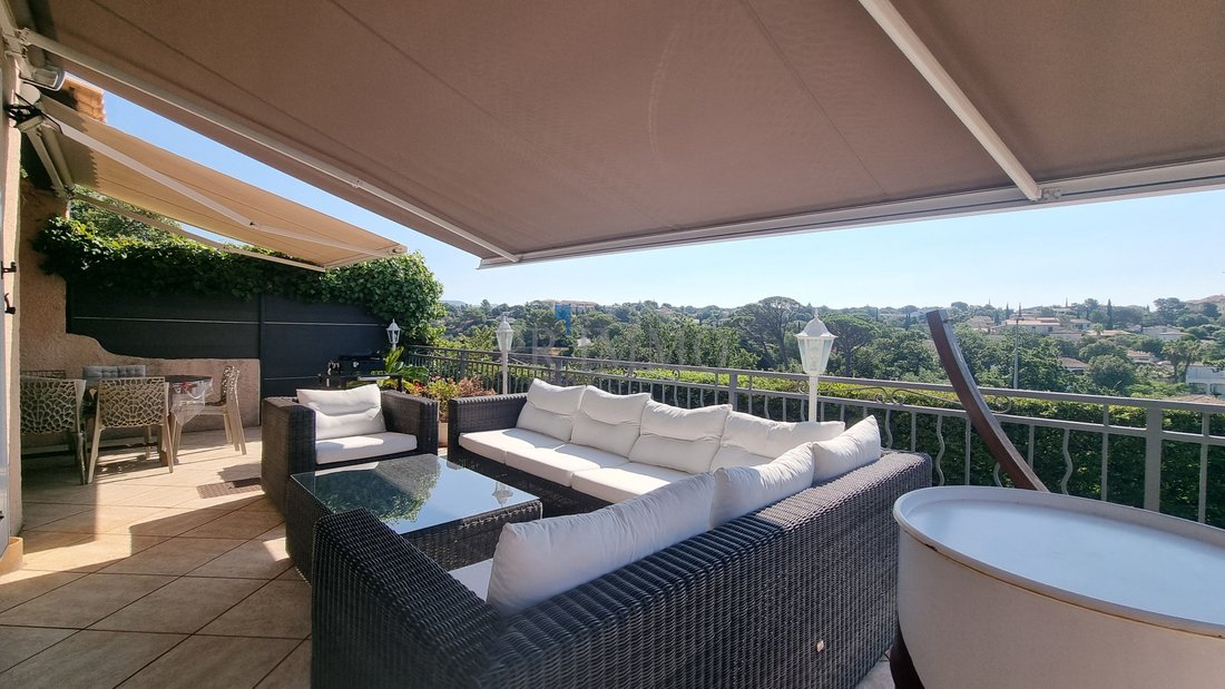 Villa in Exterieurs, Frejus, France 1 - 18355453