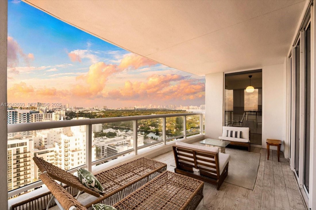 Condo in Miami Beach, Florida, United States 4 - 18355571