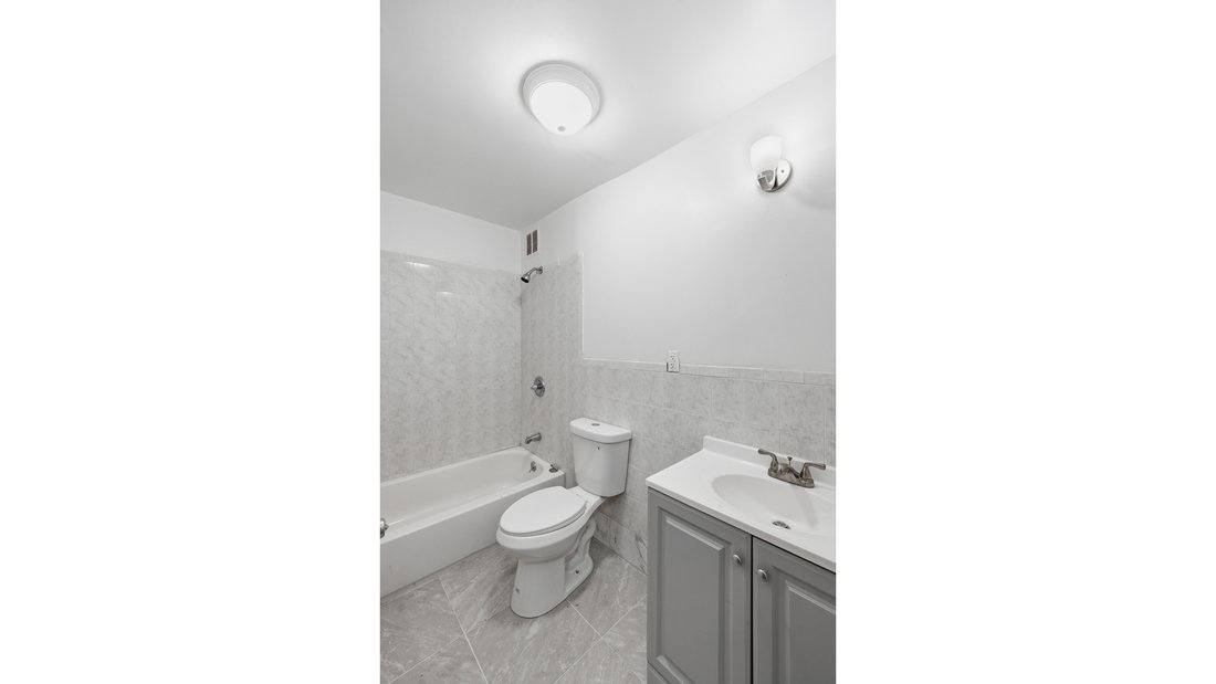 Apartment in New York, New York, United States 5 - 18355546