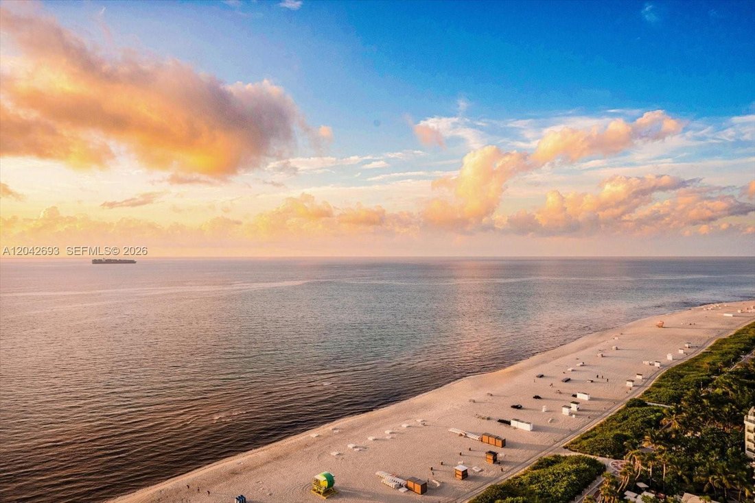 Condo in Miami Beach, Florida, United States 1 - 18355571