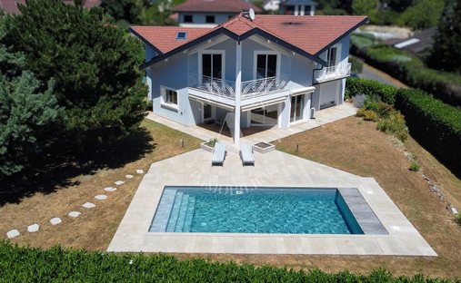Villa in Prévessin-Moëns, Auvergne-Rhone-Alpen, Frankreich 1