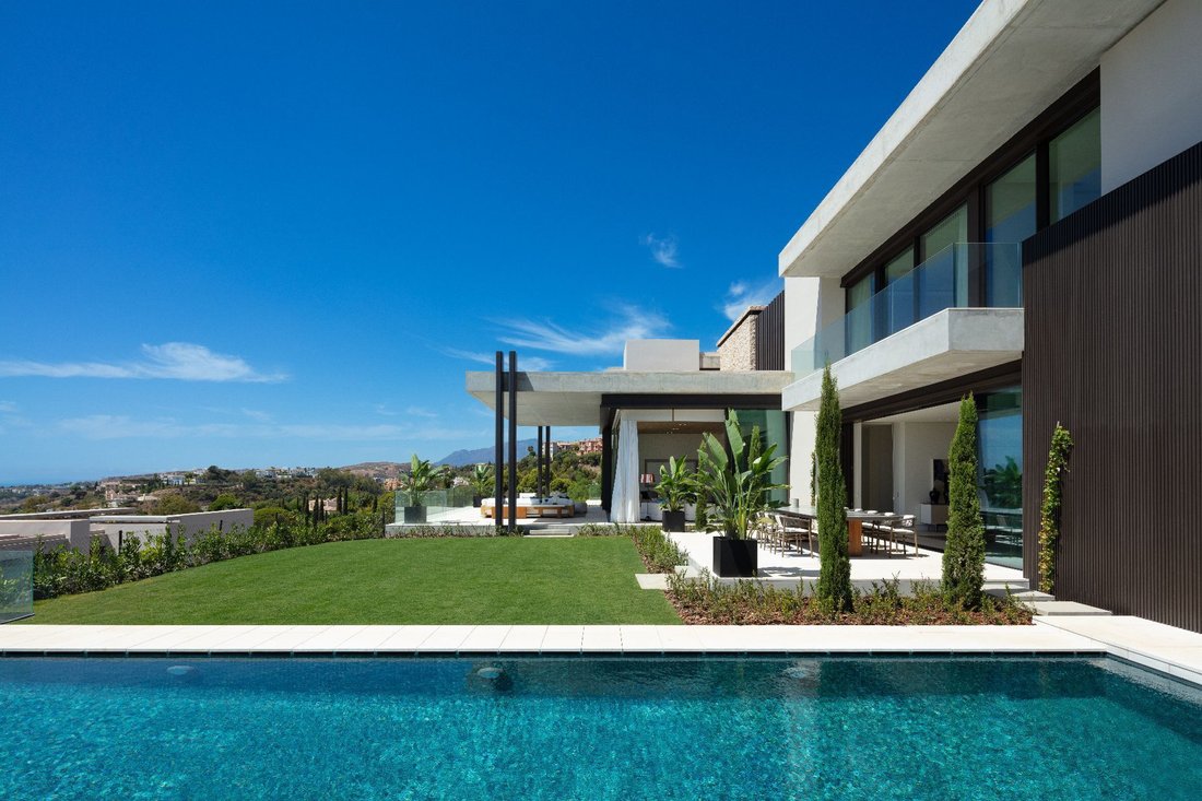 Villa in Benahavis, Andalusia, Spain 1 - 18355791