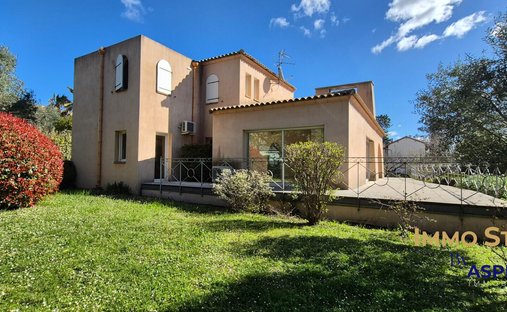 House in Centre Ville, Saint-Gély-du-Fesc, France 1