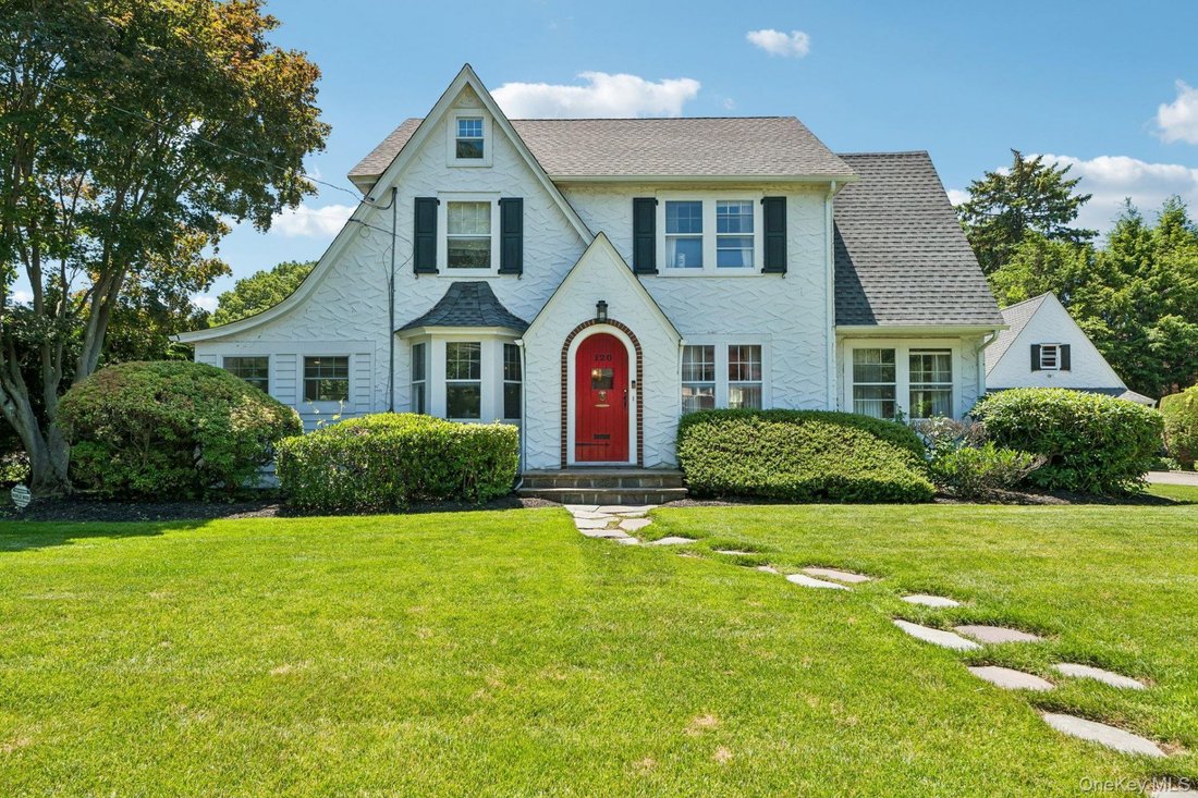 House in East Williston, New York, United States 1 - 18356414