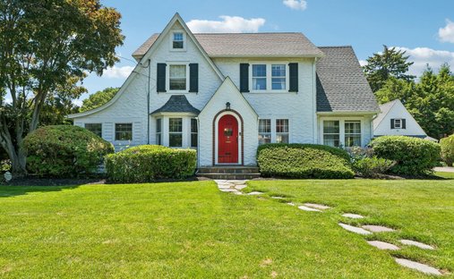 House in East Williston, New York, United States 1