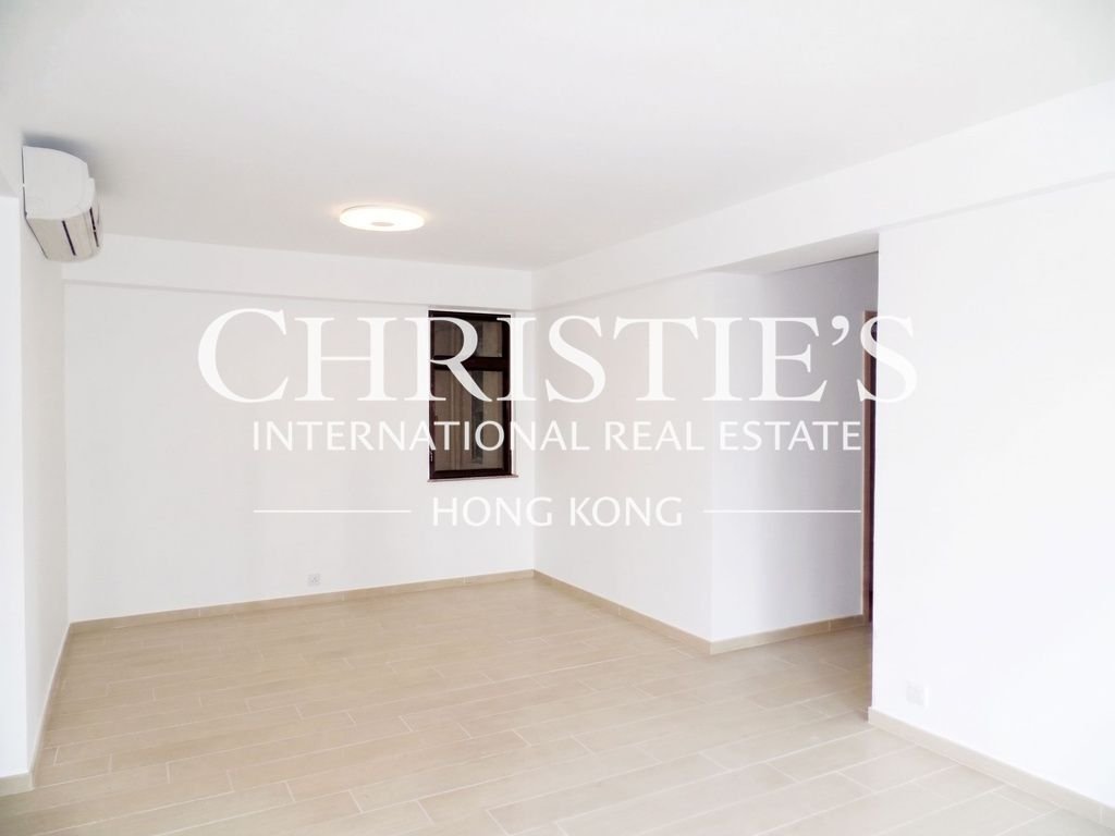 Apartment in Hong Kong, Hong Kong 5 - 16381801