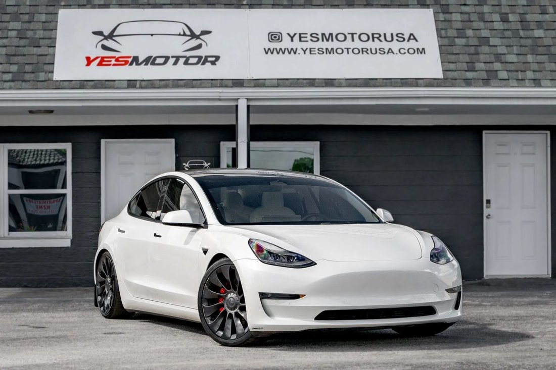 Sedan in Orlando, FL, United States 3 - 18356005