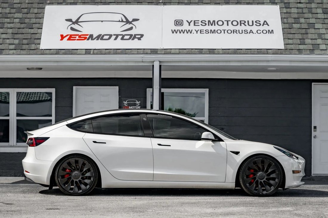 Sedan in Orlando, FL, United States 5 - 18356005