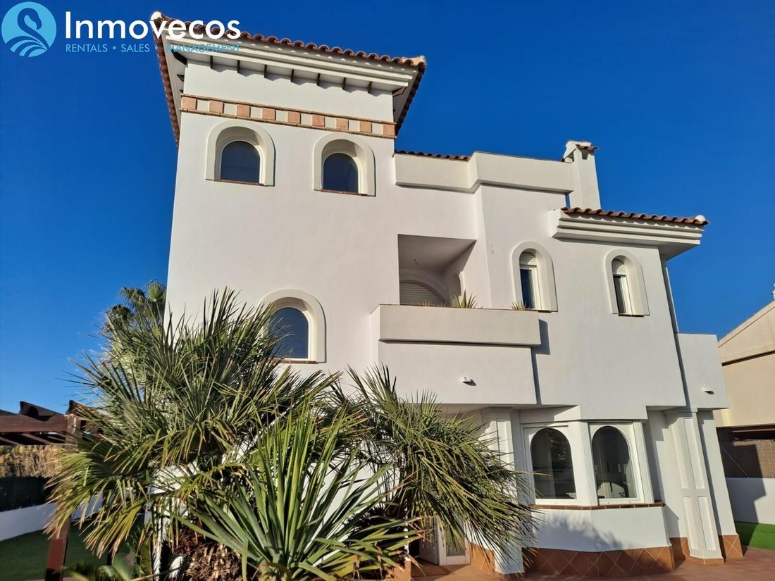 Villa in La Manga del Mar Menor, San Javier, Región de Murcia 2 - 18358767