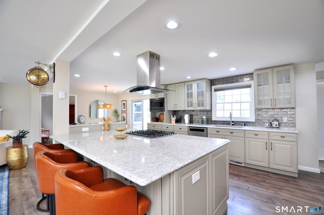 House in Ellington, Connecticut, United States 5 - 18357472
