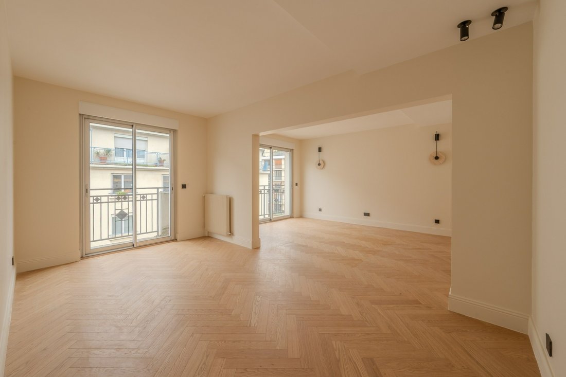 Apartment in Palais Royal, Paris 1er Arrondissement, Paris 2 - 18358356