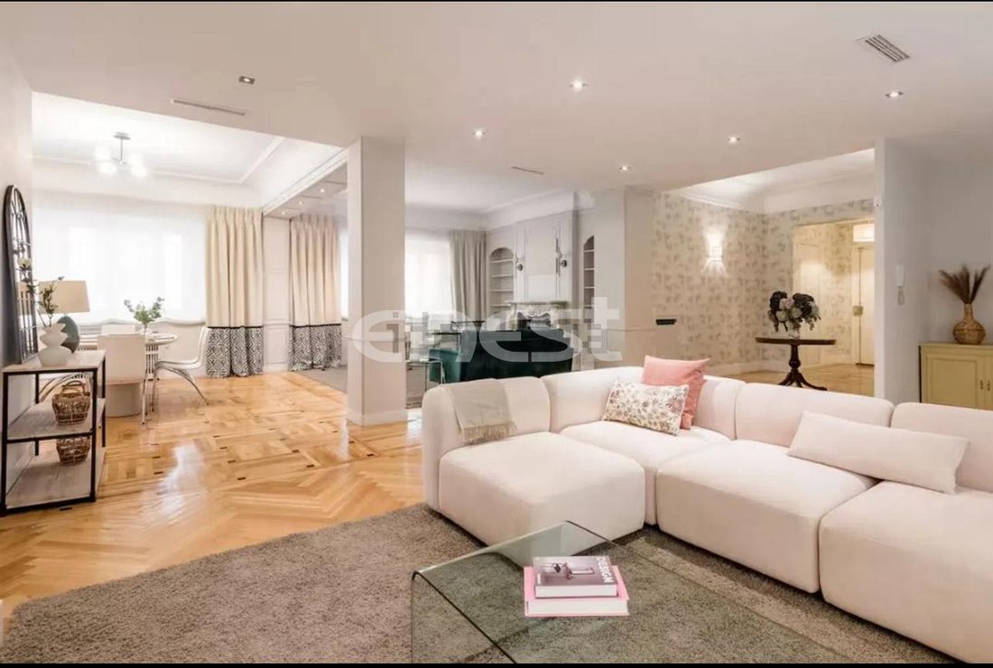 Apartment in Moncloa-Aravaca, Madrid, Spain 1 - 18358325