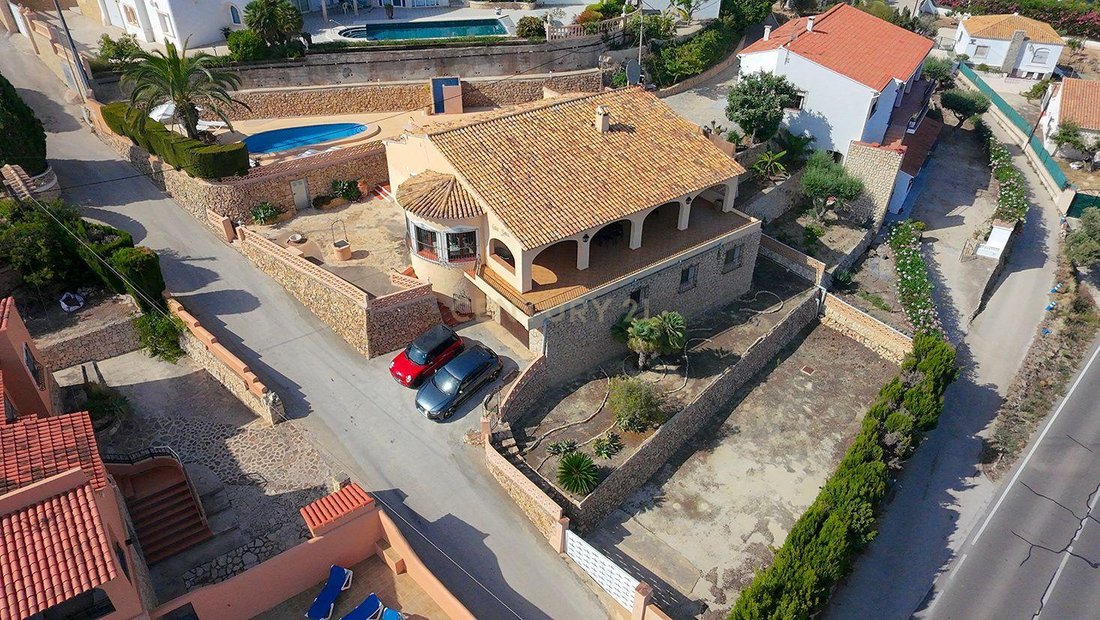 Villa in Calp / Calpe, Valencian Community, Spain 2 - 18359483