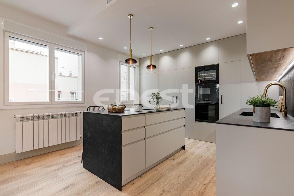 Appartamento a Chamberí, Madrid, Spagna 4 - 18359045