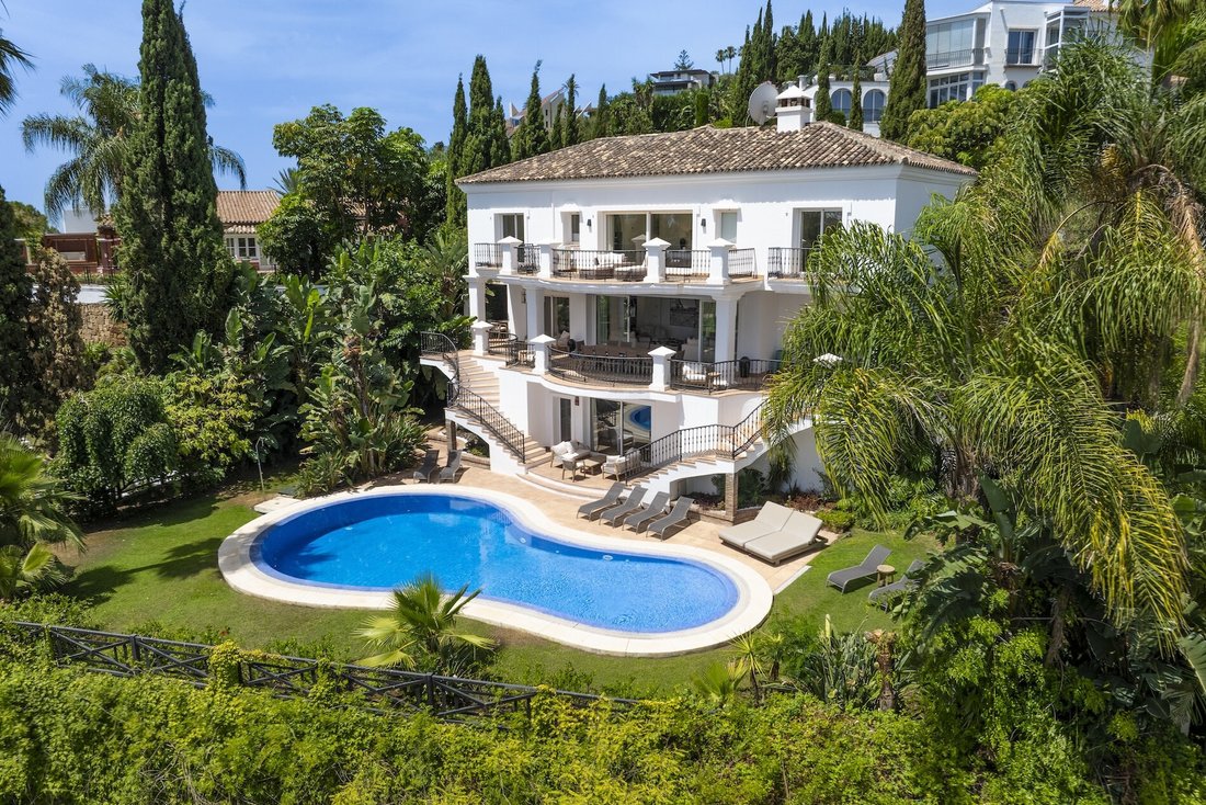 Villa in La Quinta, Benahavis, Andalusia 1 - 18358056