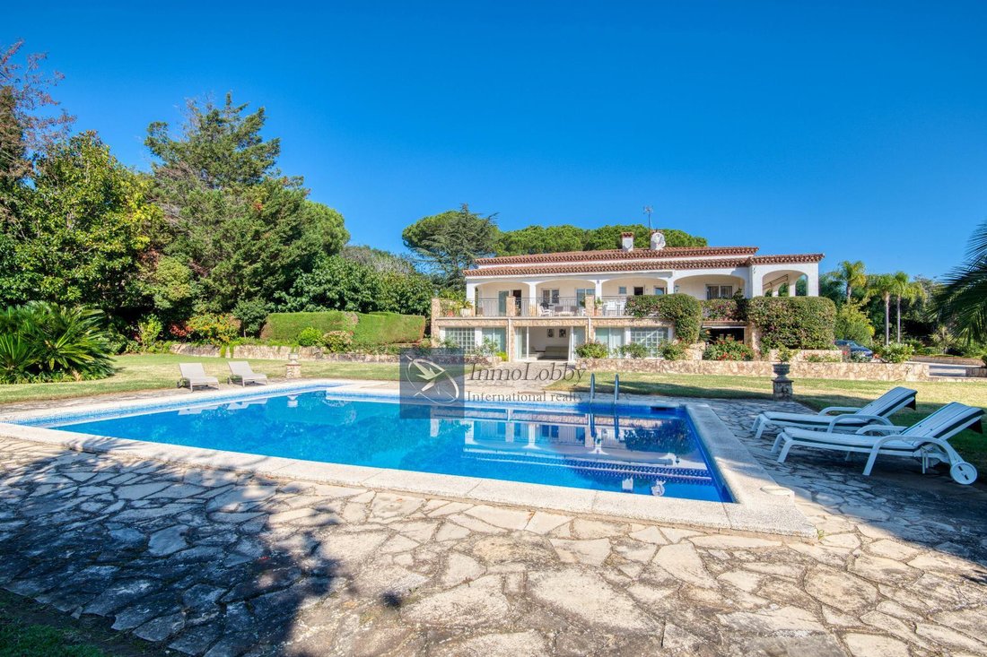 Villa in Sant Feliu de Guixols, Catalonia, Spain 3 - 18351435