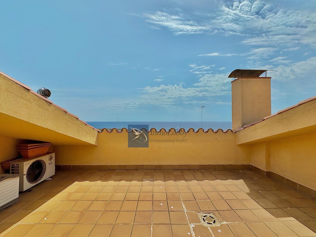 Penthouse in Palamos, Catalonia, Spain 2 - 18351824