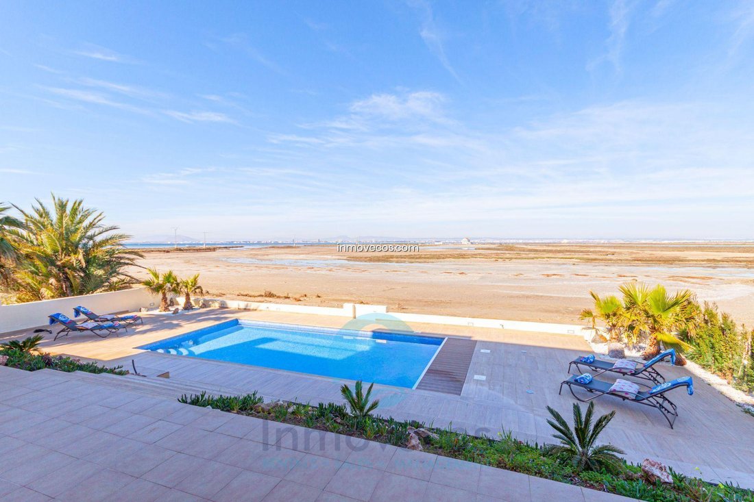 Villa in La Manga del Mar Menor, San Javier, Región de Murcia 2 - 18357011