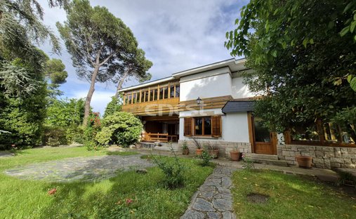 House in Moncloa-Aravaca, Madrid, Spain 1