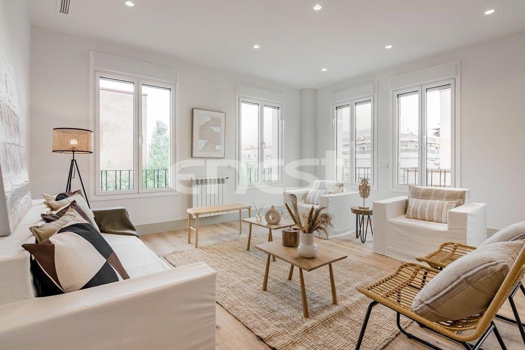Appartamento a Chamberí, Madrid, Spagna 2 - 18359045
